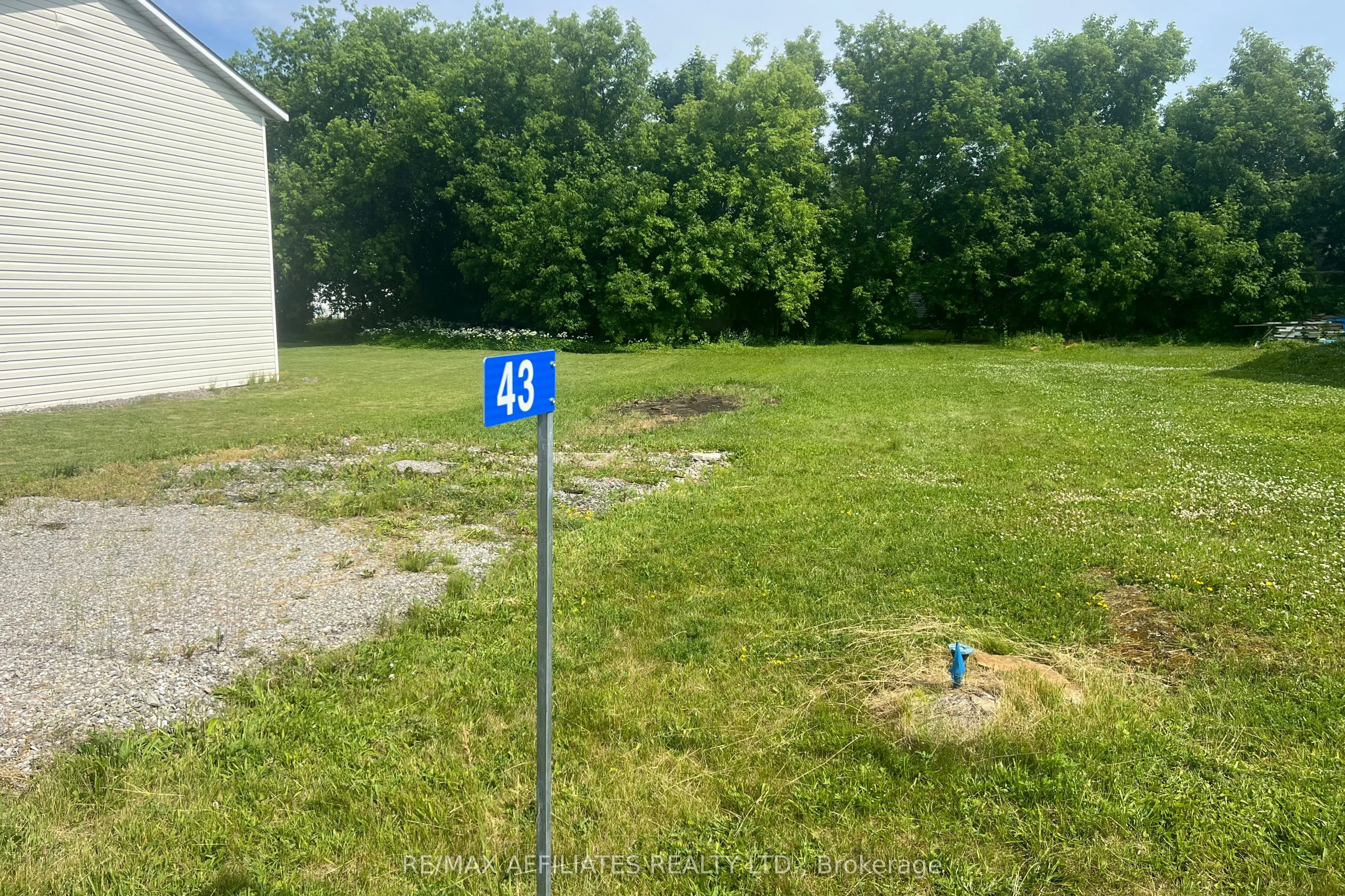 43 King Street, ON K7A 3E2