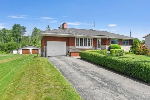 1190 County Rd 2 Road, ON K6V 5T3