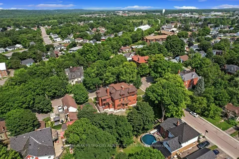 154 Quarry Avenue, ON K7V 2W4