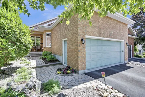 8 Stonecroft Terrace, ON K2K 2T9
