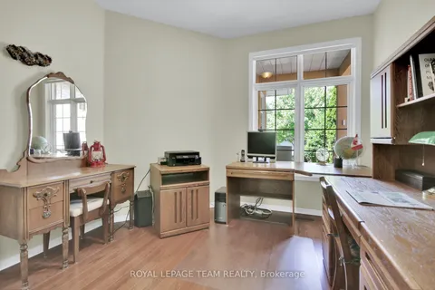 8 Stonecroft Terrace, ON K2K 2T9