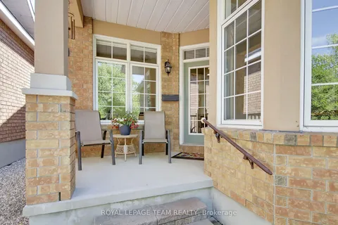 8 Stonecroft Terrace, ON K2K 2T9