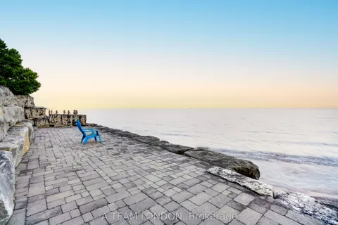 236 Edward Street, ON N5L 1A4