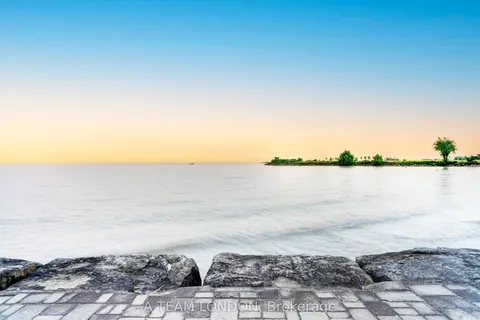 236 Edward Street, ON N5L 1A4