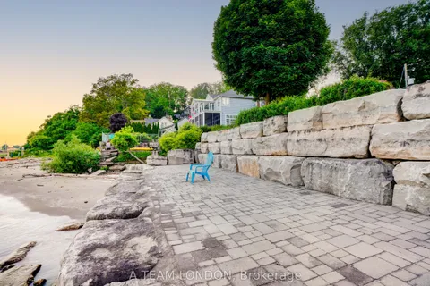 236 Edward Street, ON N5L 1A4