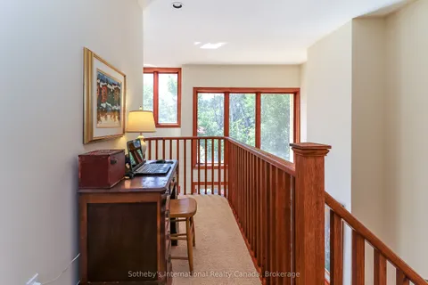 224 Blueski George Crescent, ON L9Y 0V6