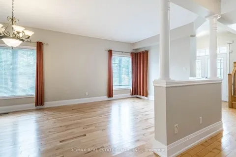 4 Panorama Way, ON L8E 6C6