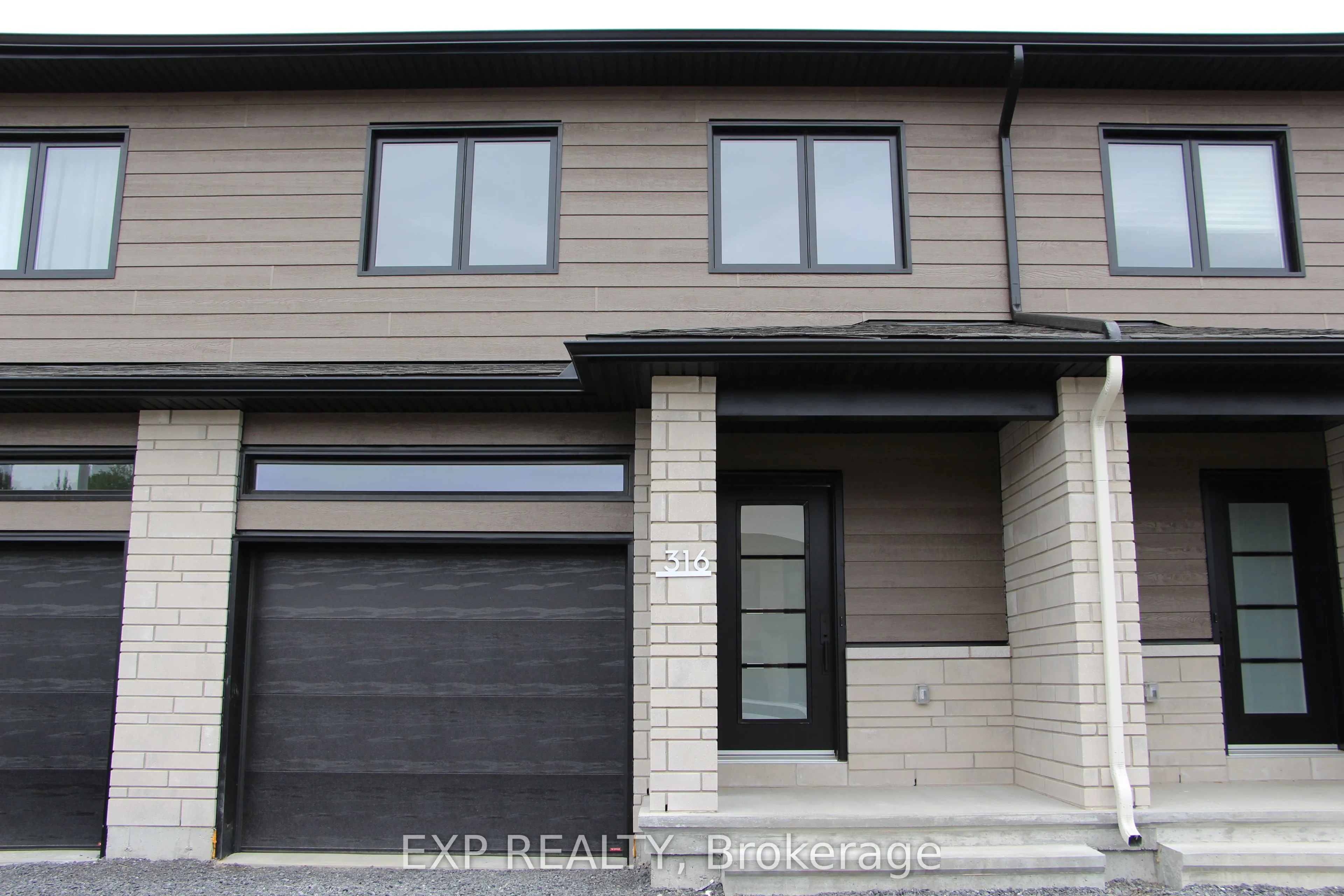 316 HAZEL Crescent, ON K0A 2M0