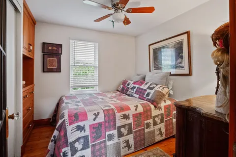 15 Adelaide Street, ON L2A 5K5