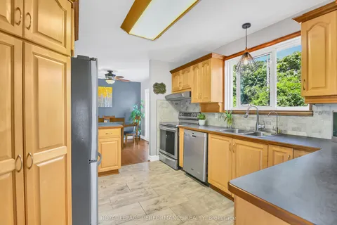 2117 Valley Drive, ON K1G 2P6