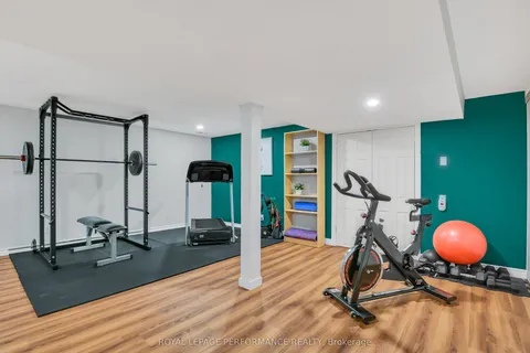 2117 Valley Drive, ON K1G 2P6