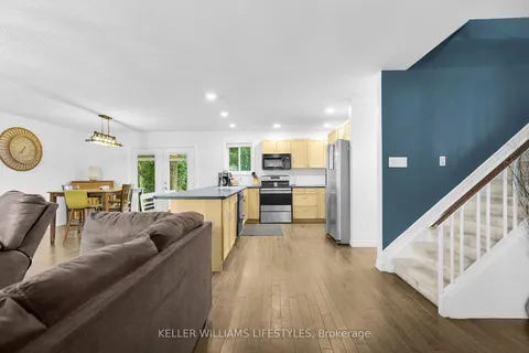 608 Village Green Avenue, ON N6K 1G5