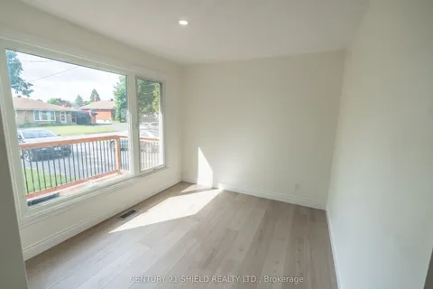 1514 Frances Ann Avenue, ON K6H 2L2