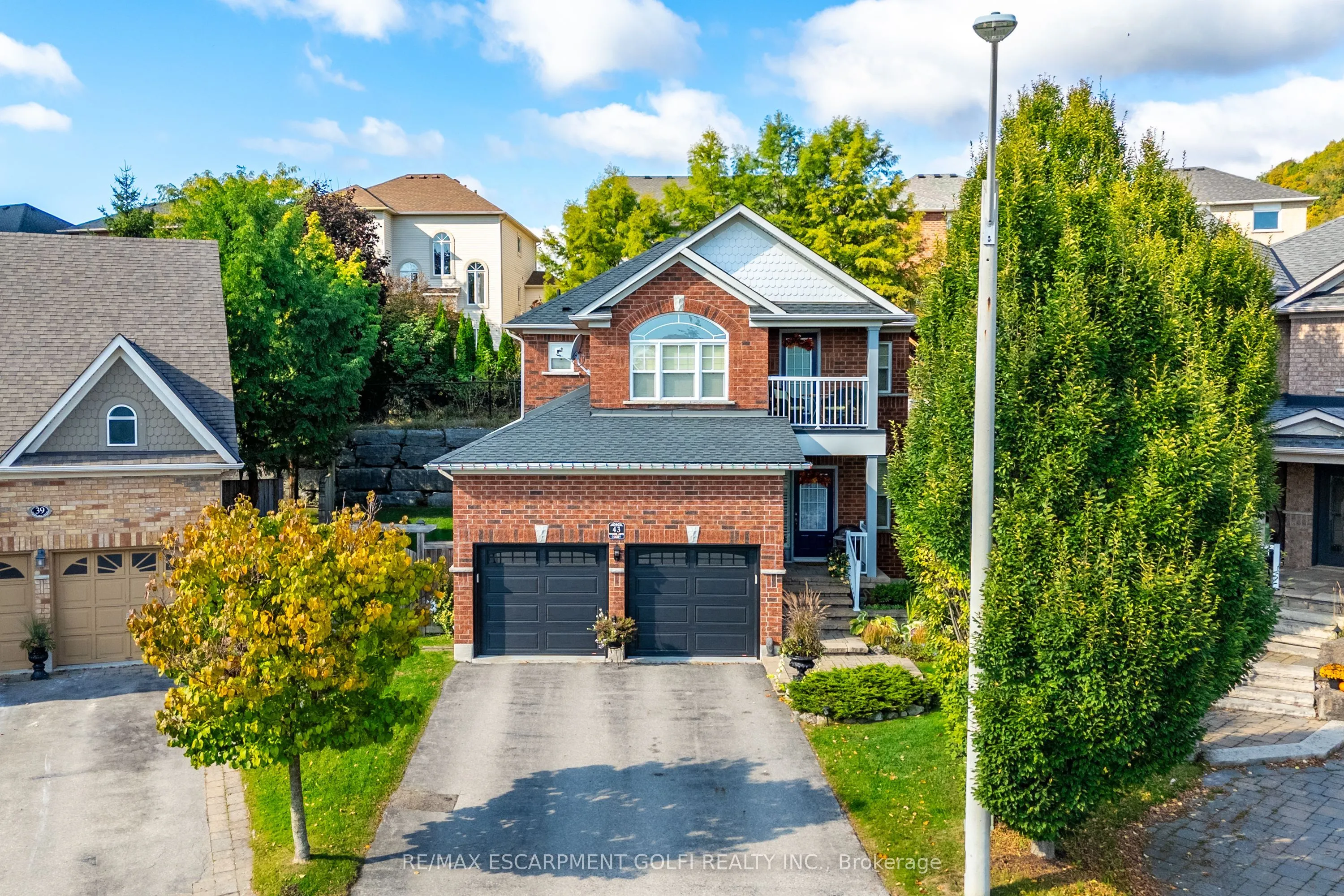 43 Woodlawn Court, ON L9H 7S2