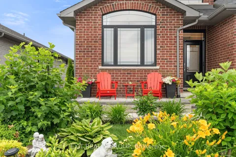 86 Essex Drive, ON K8N 0J1