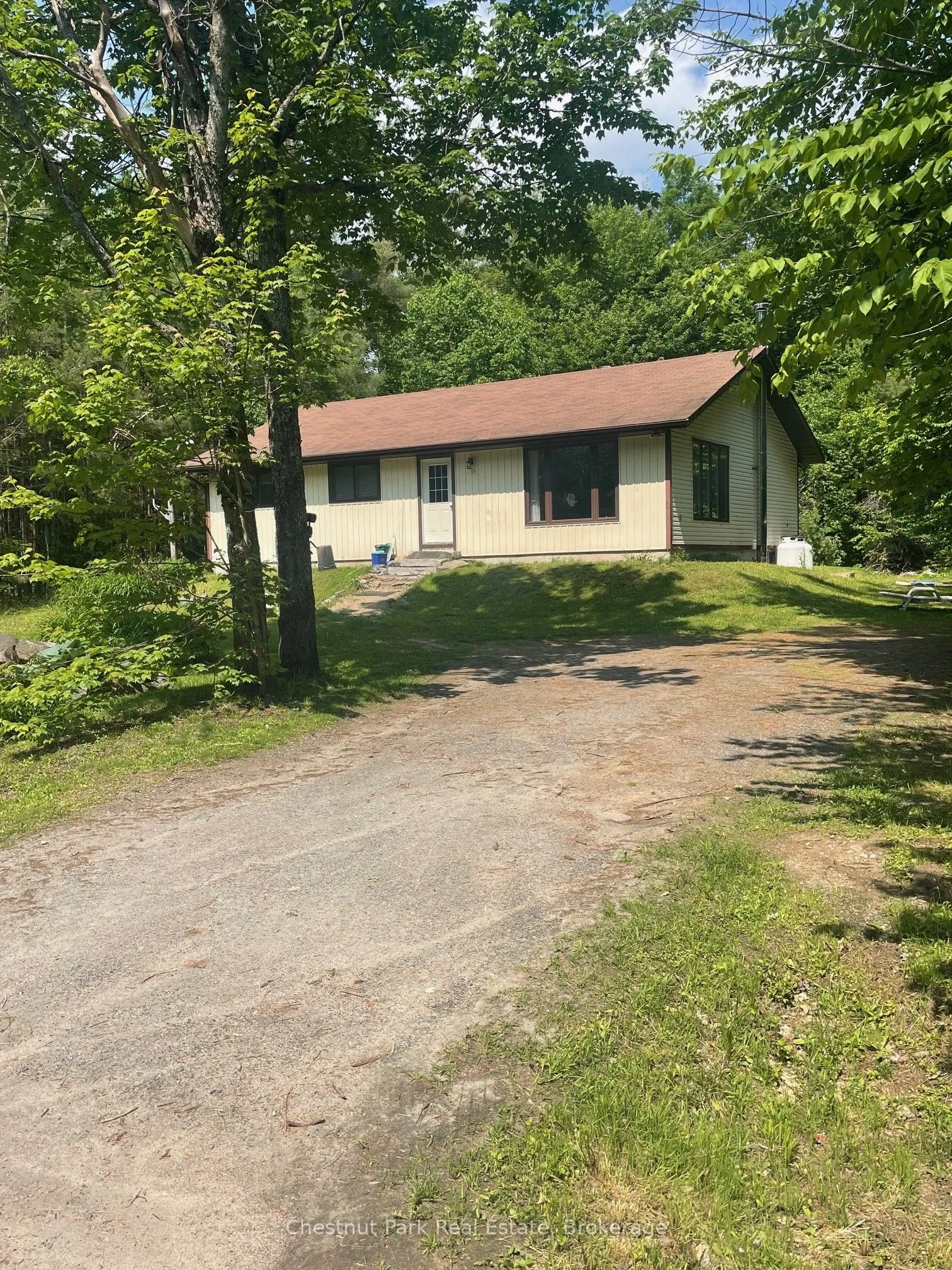 1044 Ashley Lane, ON P1L 1X1