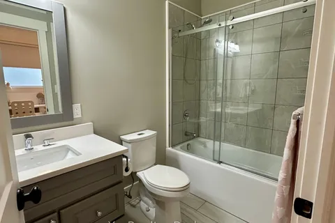 10 Woodstream Drive, ON P1H 0B7