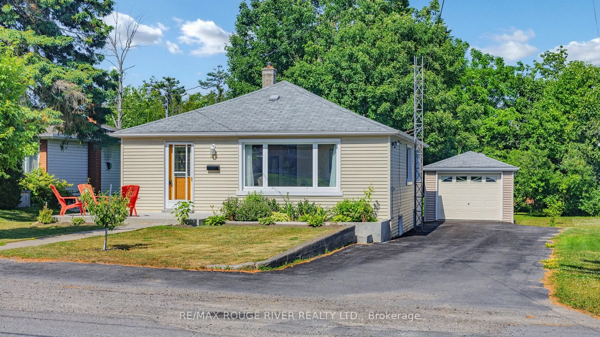 162 Queen Street, ON K0M 1N0