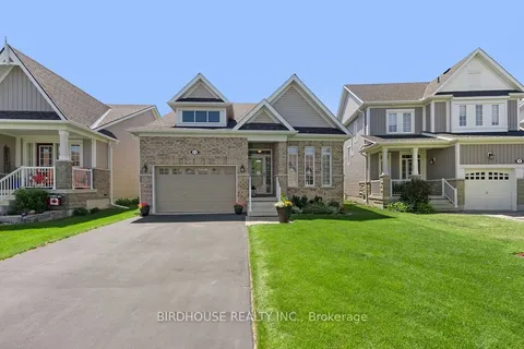 11 Deacon Crescent, ON K9V 0L4