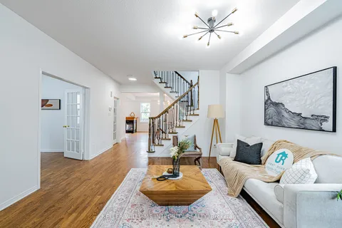 178 INSMILL Crescent, ON K2T 1G3