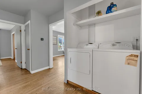 293 King George Road, ON N3R 5L1