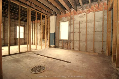 6 Church Street, ON N0J 1C0