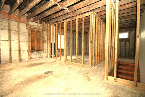 6 Church Street, ON N0J 1C0