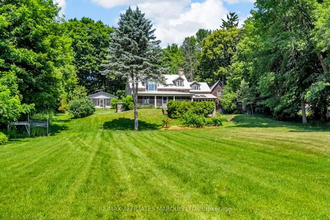 20824 South Service Road, ON K0C 1N0