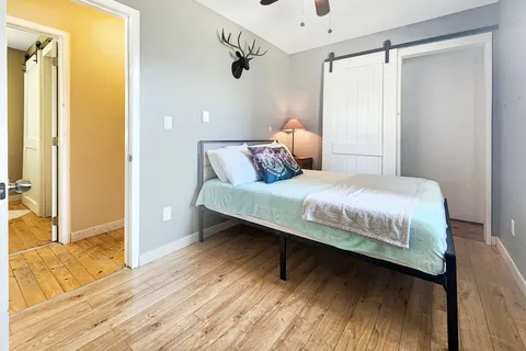 4 Woodstock Avenue, ON N0H 2M0