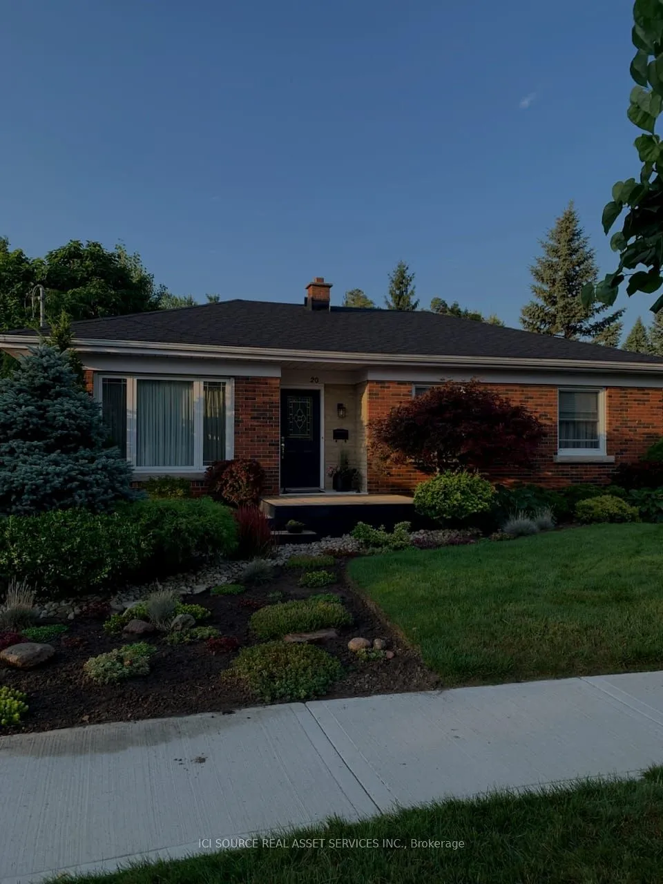 20 Hillier Crescent, ON N3R 1X1