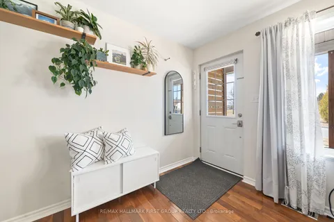 404 Alexandria Drive, ON K9A 5T1
