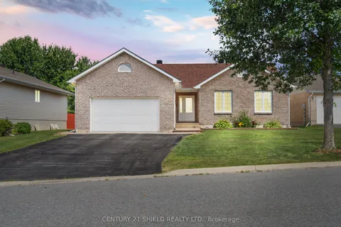 140 Markell Crescent, ON K6H 6X2