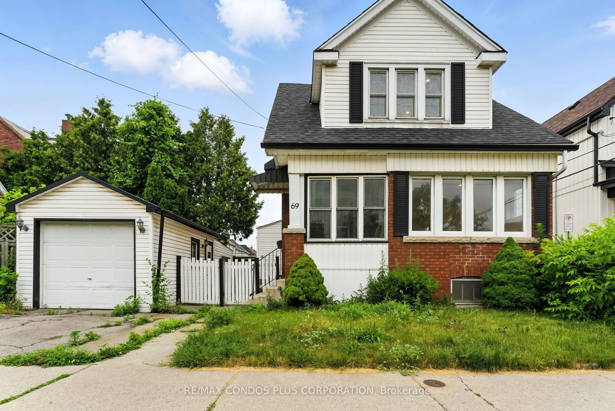 69 Roxborough Avenue, ON L8L 1Y2