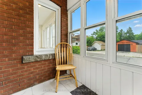 69 Roxborough Avenue, ON L8L 1Y2