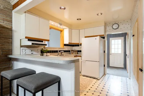 4242 Ravenscliffe Road, ON P1H 2J2