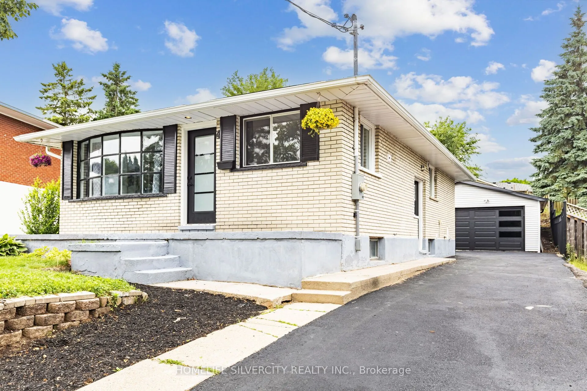 4 Hipel Avenue, ON N3C 1W9