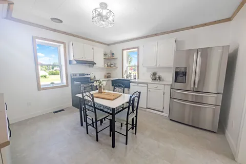 52 Queen Street, ON N0H 1P0