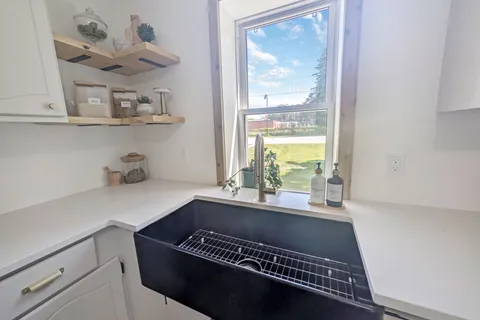 52 Queen Street, ON N0H 1P0