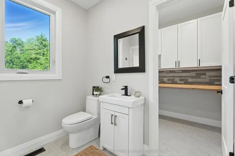 1064 Laidlaw Avenue, ON L0K 2B0