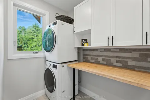 1064 Laidlaw Avenue, ON L0K 2B0