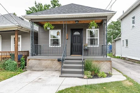 18 ELLIS Avenue, ON L8H 4L7