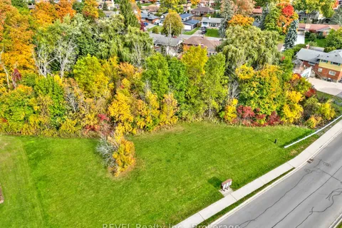 55-63 Colbeck Drive, ON L3C 7B2