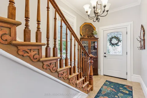 24 Charles Street, ON K7C 2Y1