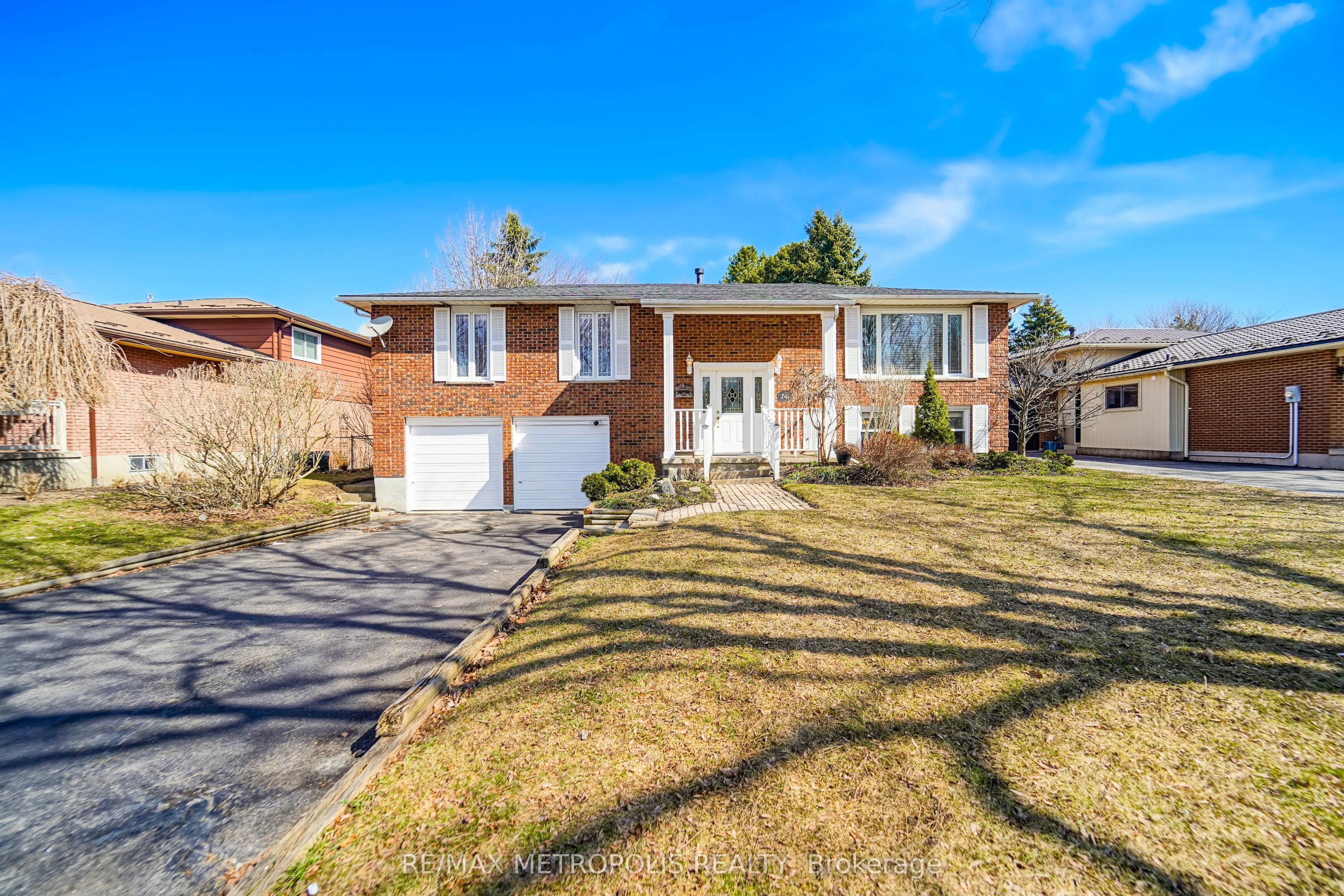 14 MURRAY HILL Road, ON N5A 7J8