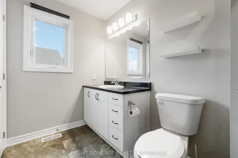 2554 River Mist Road, ON K2C 3H2