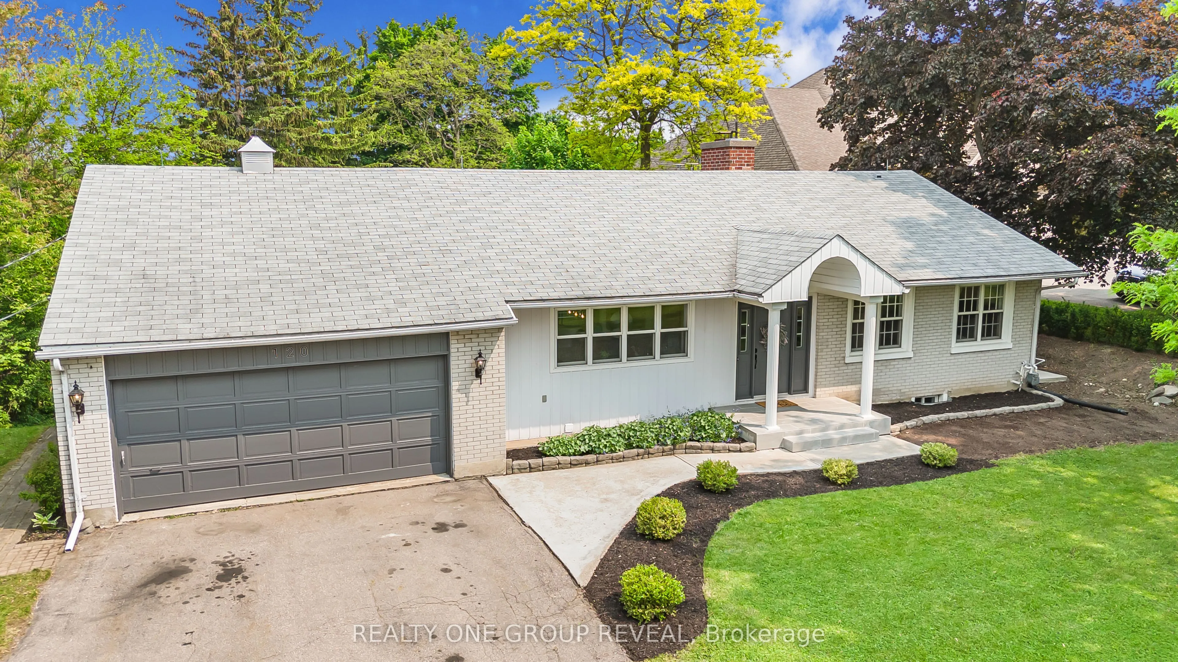 120 Riverbank Drive, ON N3H 4R6