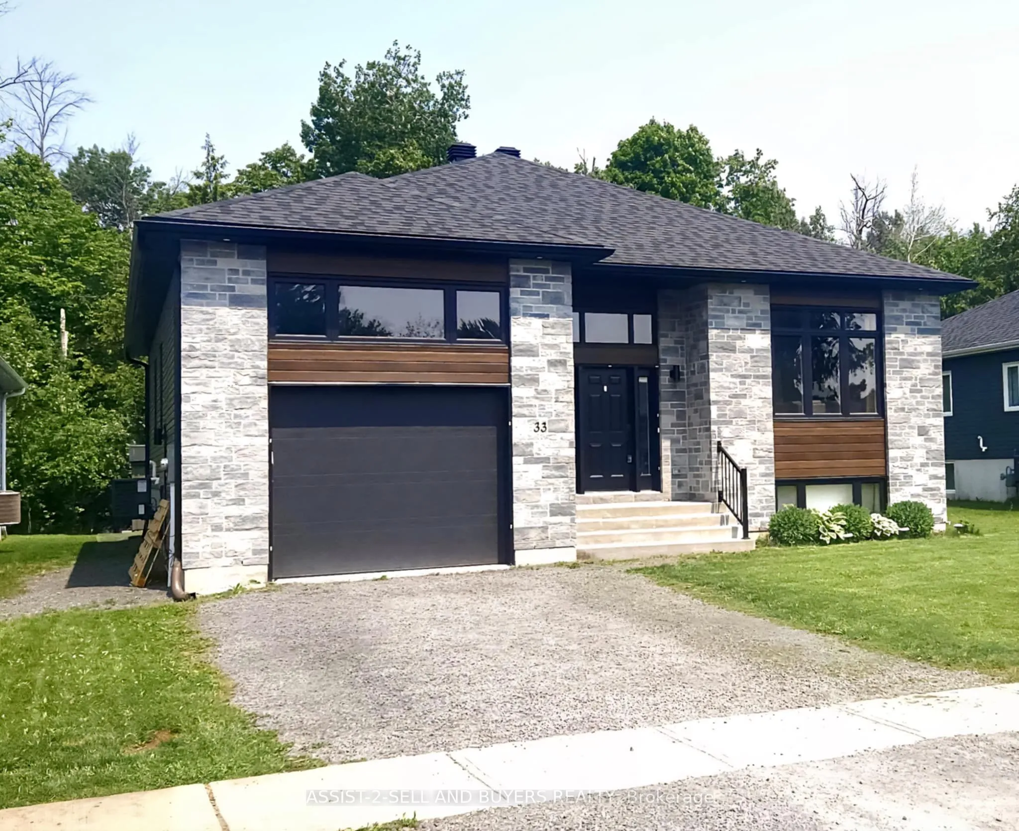 33 Beech Street, ON K0C 1M0