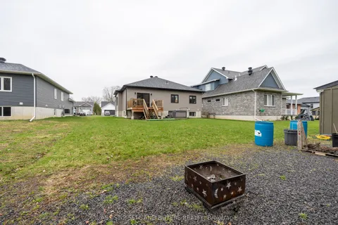 33 Beech Street, ON K0C 1M0