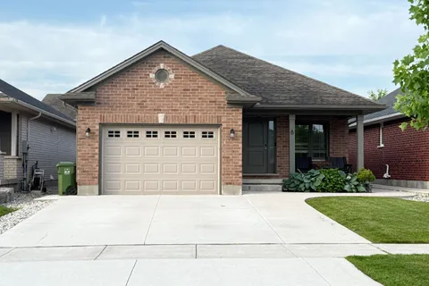 8 Bridle Path, ON N5R 0C1