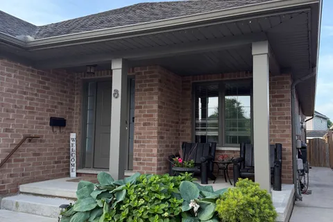 8 Bridle Path, ON N5R 0C1